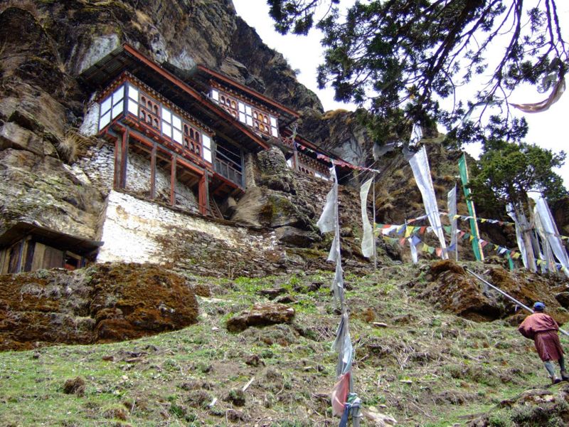 File:Paro-Bumdrag-14-05-2006-sm.jpg